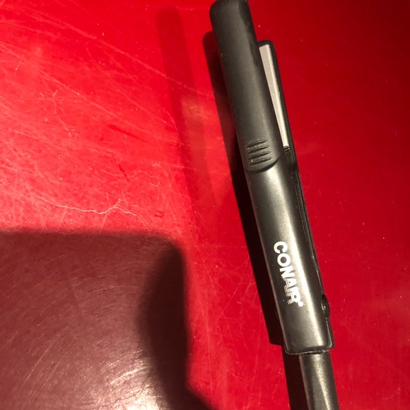 Travel Smart by Conair Travel Mini Hair Straightener - Picture 3 of 4